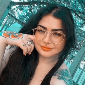 Meet your Posher, Lexy